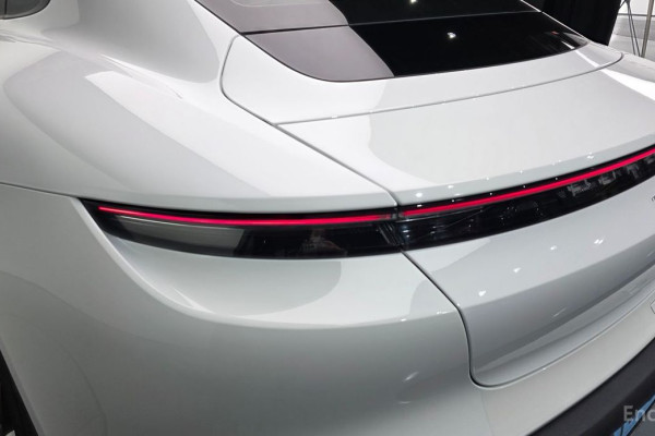 2023 Porsche Taycan с пробегом 26 221 км