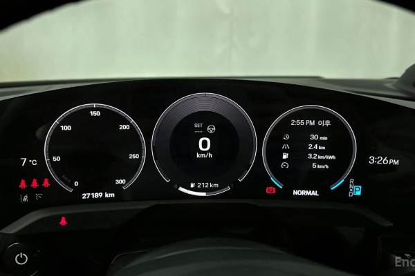 2024 Porsche Taycan с пробегом 27 189 км