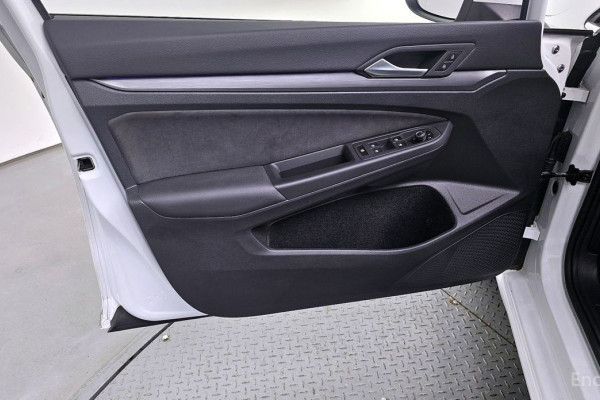 2023 Volkswagen Golf с пробегом 54 229 км