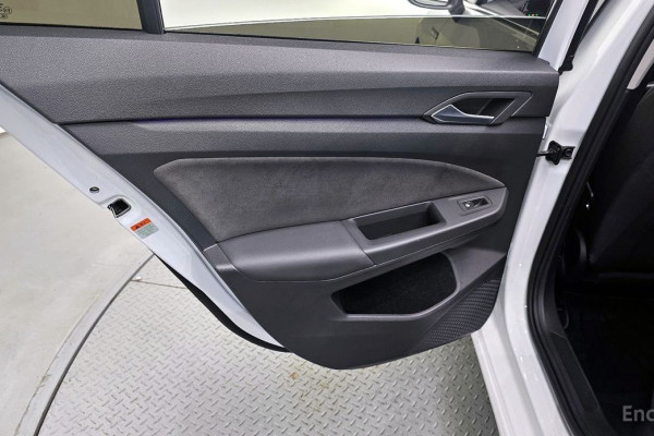 2023 Volkswagen Golf с пробегом 54 229 км