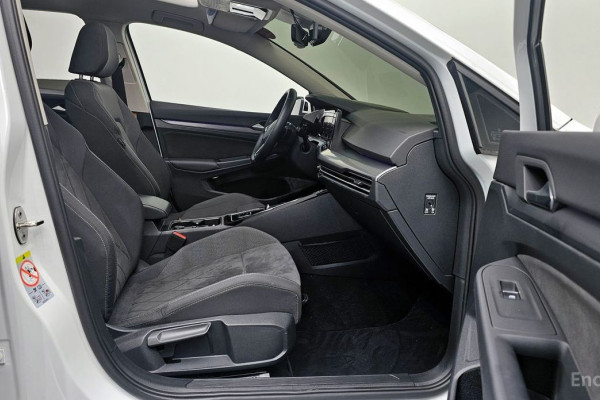 2023 Volkswagen Golf с пробегом 54 229 км