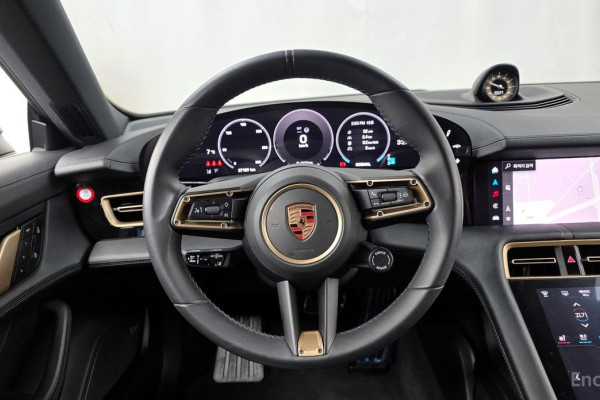 2024 Porsche Taycan с пробегом 27 189 км