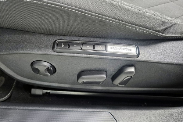 2023 Volkswagen Golf с пробегом 54 229 км