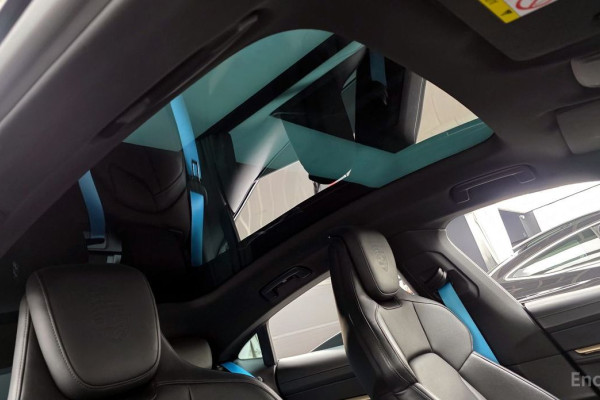 2024 Porsche Taycan с пробегом 27 189 км