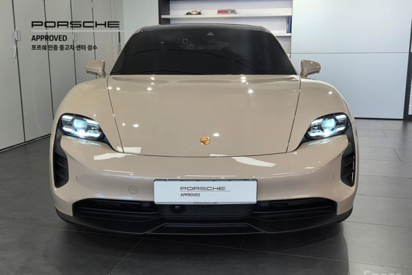 2023 Porsche Taycan с пробегом 36 937 км