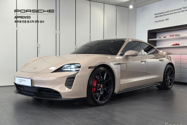 2023 Porsche Taycan с пробегом 36 937 км