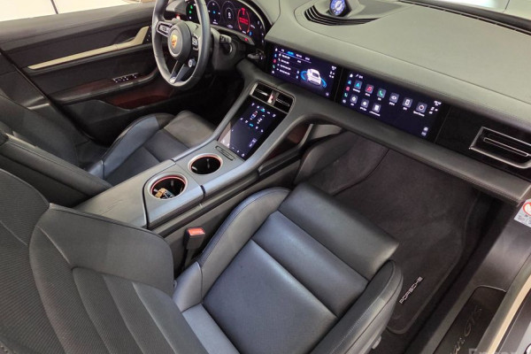 2023 Porsche Taycan с пробегом 36 937 км