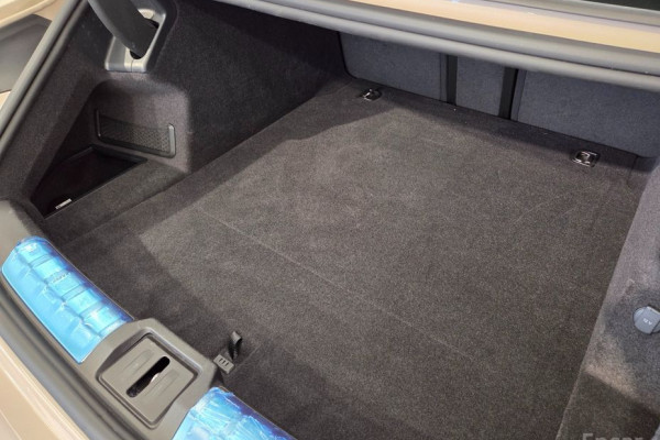 2023 Porsche Taycan с пробегом 36 937 км