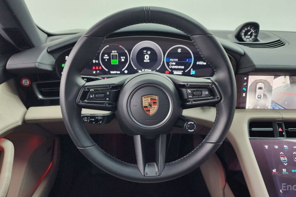 2025 Porsche Taycan с пробегом 12 659 км