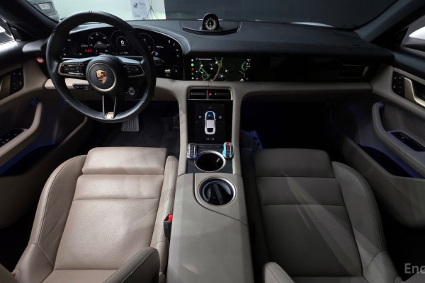 2023 Porsche Taycan с пробегом 17 225 км