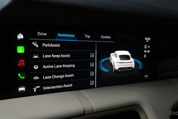 2023 Porsche Taycan с пробегом 17 225 км