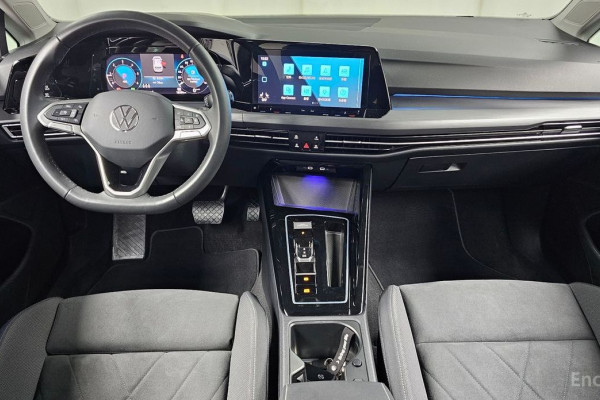 2024 Volkswagen Golf с пробегом 18 384 км