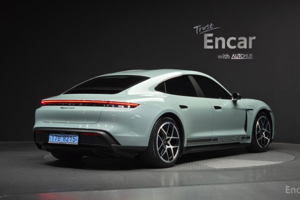 2024 Porsche Taycan с пробегом 13 452 км
