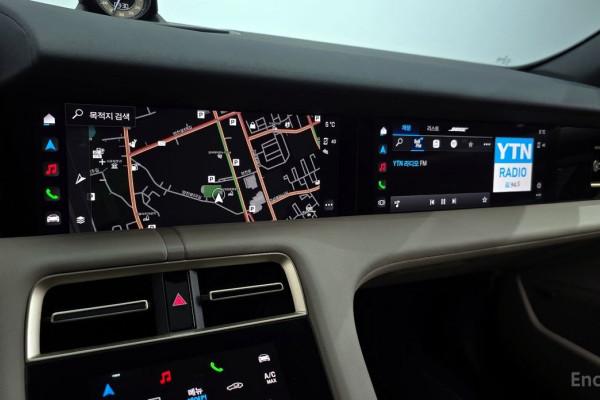 2022 Porsche Taycan с пробегом 45 351 км