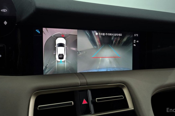 2022 Porsche Taycan с пробегом 45 351 км