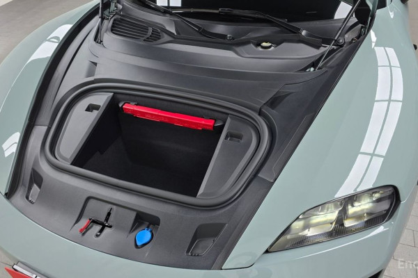 2024 Porsche Taycan с пробегом 13 452 км