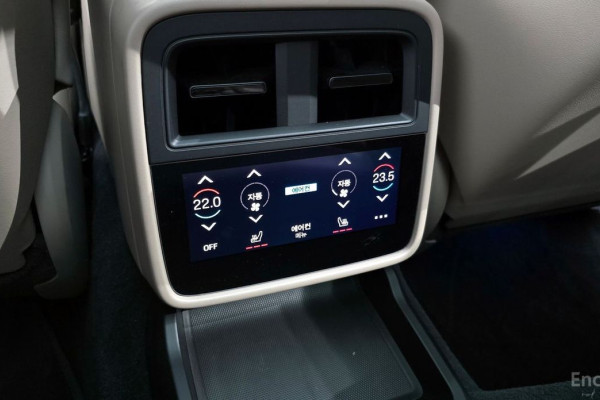 2022 Porsche Taycan с пробегом 45 351 км