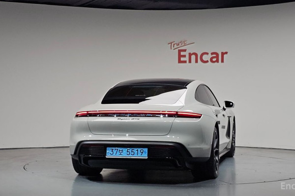 2023 Porsche Taycan с пробегом 35 994 км