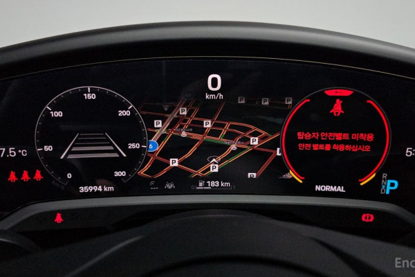 2023 Porsche Taycan с пробегом 35 994 км