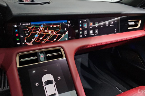 2023 Porsche Taycan с пробегом 35 994 км