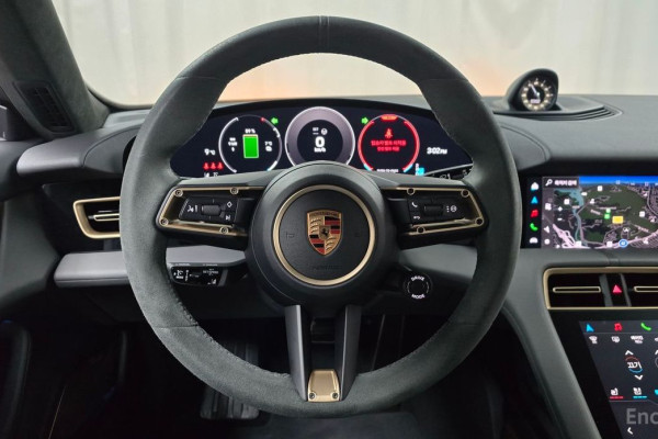 2024 Porsche Taycan с пробегом 13 452 км