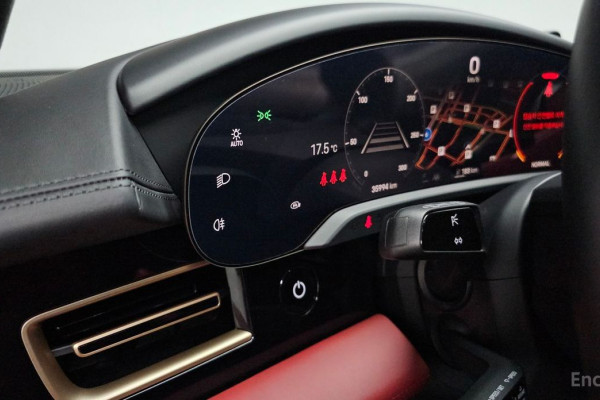 2023 Porsche Taycan с пробегом 35 994 км