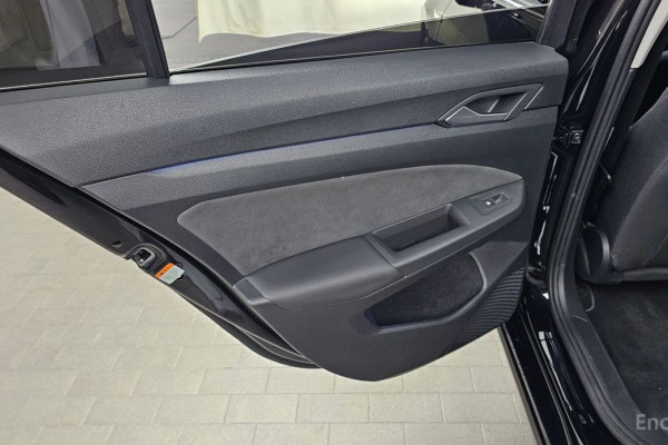 2024 Volkswagen Golf с пробегом 18 384 км