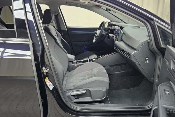 2024 Volkswagen Golf с пробегом 18 384 км