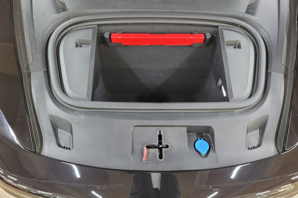 2022 Porsche Taycan с пробегом 8 900 км