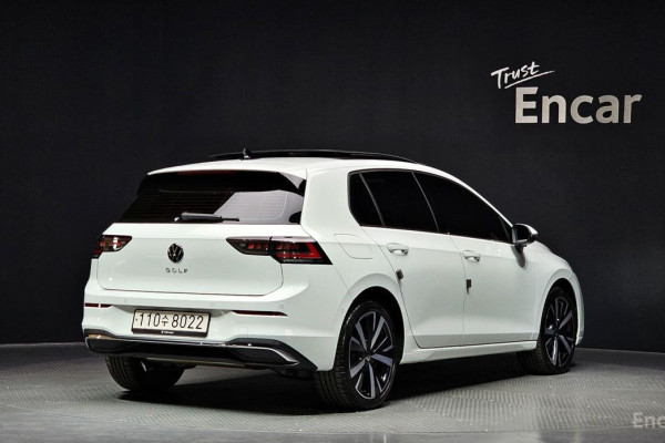 2025 Volkswagen Golf с пробегом 25 697 км