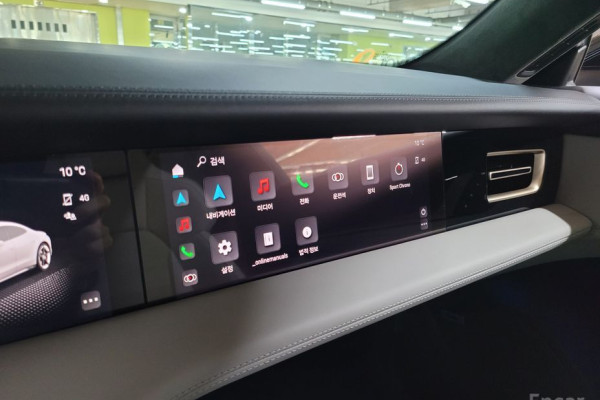 2022 Porsche Taycan с пробегом 8 900 км