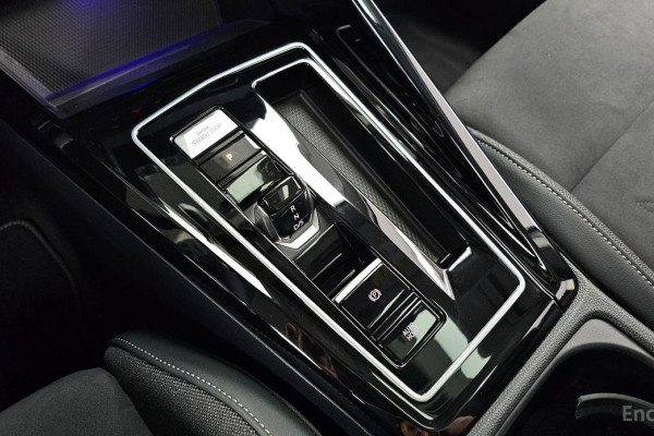 2025 Volkswagen Golf с пробегом 25 697 км