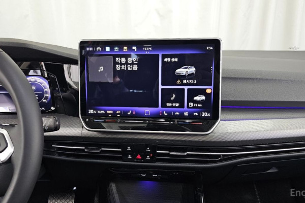 2025 Volkswagen Golf с пробегом 25 697 км