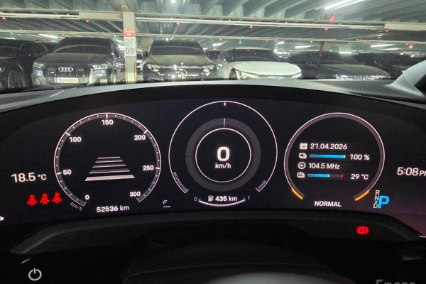 2022 Porsche Taycan с пробегом 52 700 км