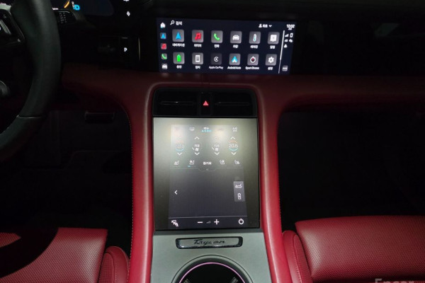 2022 Porsche Taycan с пробегом 52 700 км