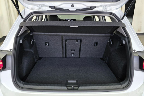 2025 Volkswagen Golf с пробегом 25 697 км