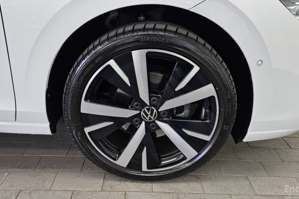 2025 Volkswagen Golf с пробегом 25 697 км