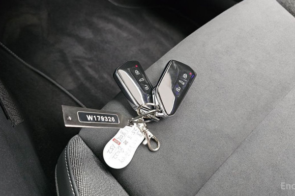 2025 Volkswagen Golf с пробегом 25 697 км