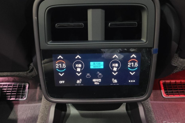 2023 Porsche Taycan с пробегом 9 500 км