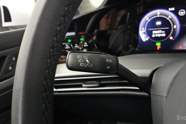 2025 Volkswagen Golf с пробегом 25 697 км