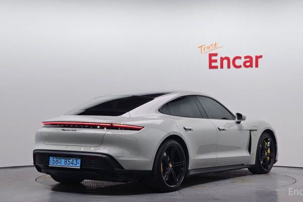 2020 Porsche Taycan с пробегом 26 301 км