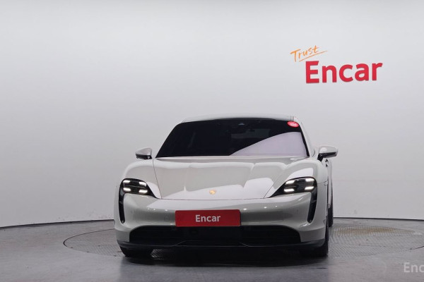 2020 Porsche Taycan с пробегом 26 301 км