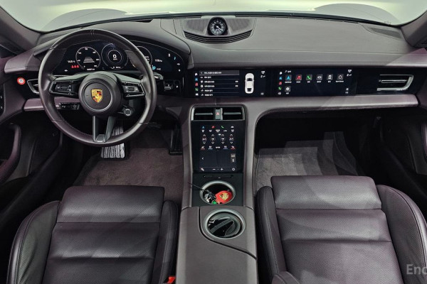 2020 Porsche Taycan с пробегом 26 301 км