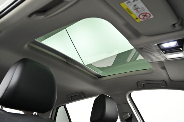 2025 Volkswagen Golf с пробегом 25 697 км