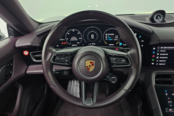 2020 Porsche Taycan с пробегом 26 301 км