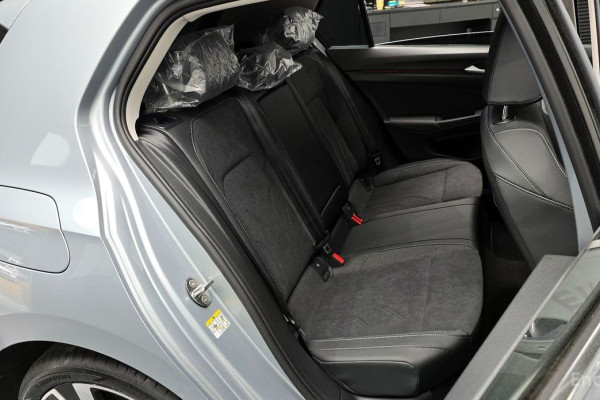 2026 Volkswagen Golf с пробегом 61 км