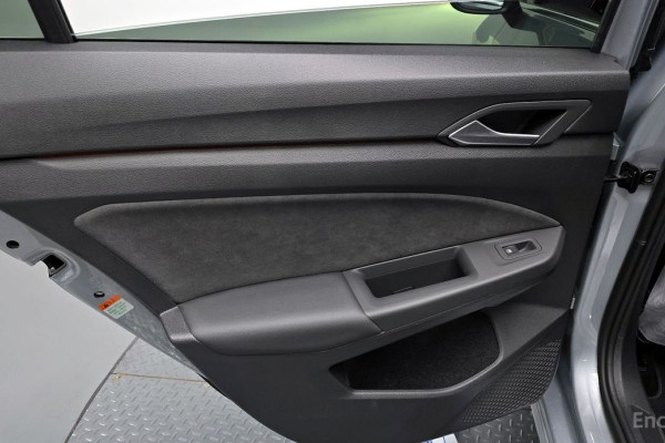 2026 Volkswagen Golf с пробегом 61 км