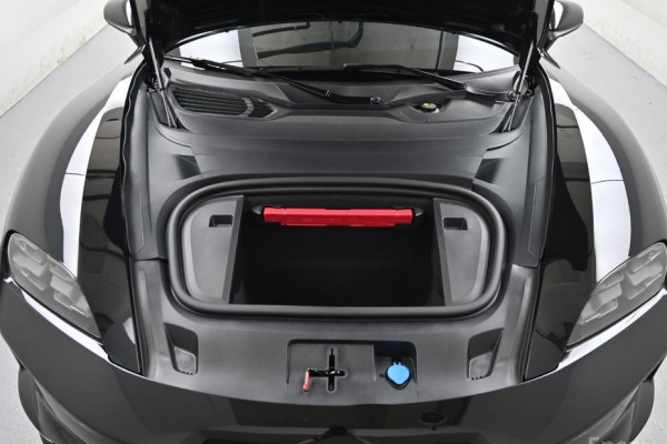 2024 Porsche Taycan с пробегом 13 460 км