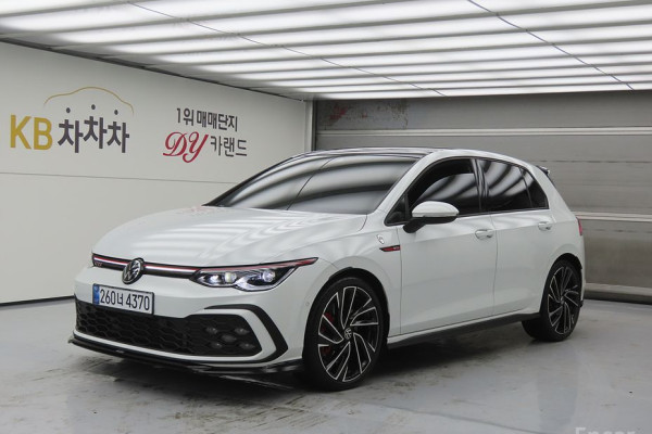 2024 Volkswagen Golf с пробегом 17 500 км