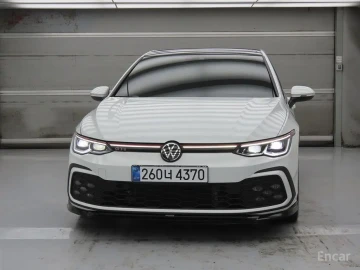 2024 Volkswagen Golf с пробегом 17 500 км
